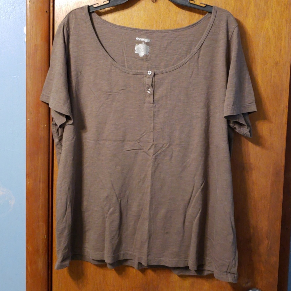 Short sleeve top